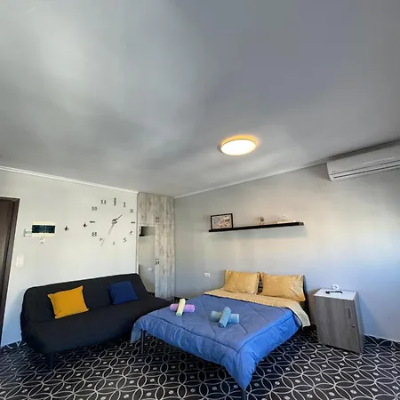 Modiano Studio ι By Socrates Junior Houses * Thessaloniki